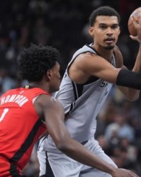 开云体育官网-主场斗马刺，火箭残阵出战！经典首发再现，伊森复出，从替补打起