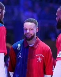 开云体育官网-现役驰骋16+赛季老将🤠詹炮逾20载 三少领风骚 姚明队友仍坚守