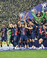 不受骚乱影响！记者：巴黎将在香榭丽舍大街进行夺冠游行