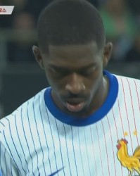 开云体育入口-法媒披露巴黎对德尚使用登贝莱提出质疑，赛前已预警球员伤病风险