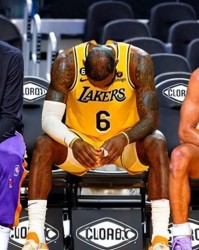 开云体育平台-狂送5连败！从争冠热门跌至西部垫底，三巨头成累赘 离解散不远了