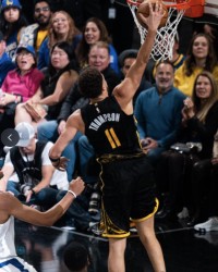 开云体育官方-维金斯三分高效 克雷渐入佳境 勇士群星重回正轨