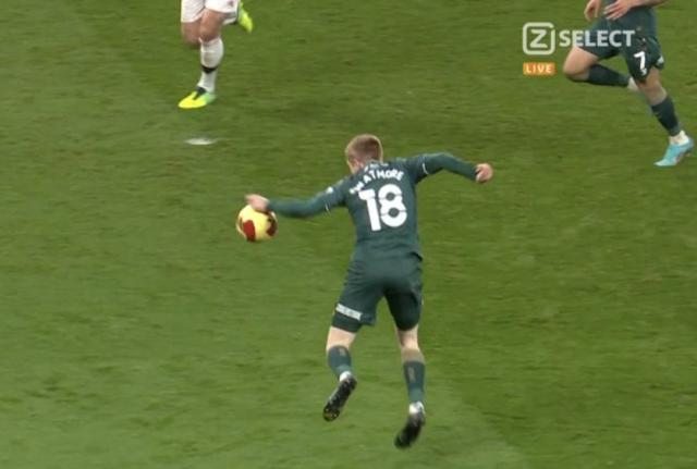 1644071145978099308.png 曼联1.png